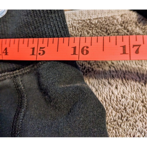 Lululemon Athletica Cotton Relaxed Fit Capri Shorts Black Sz. 6 - Picture 7 of 7